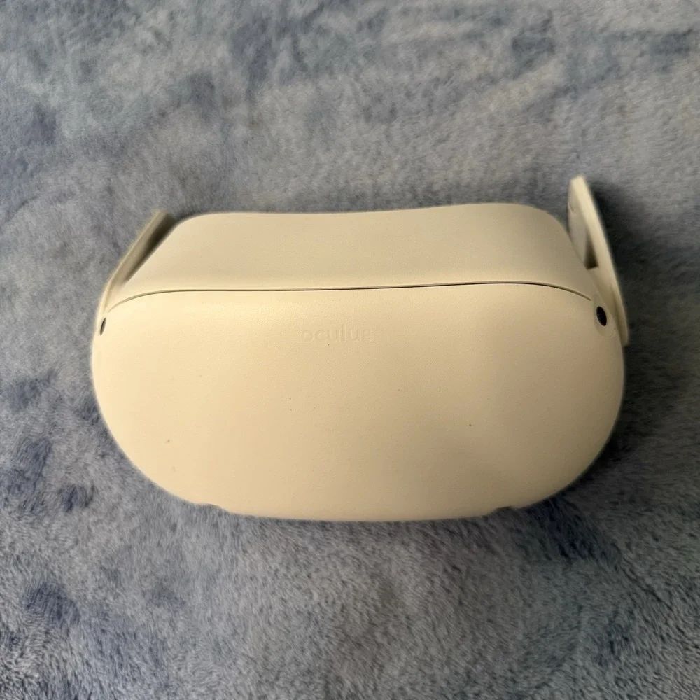 Oculus Quest 2 64GB VR Headset Only KW49CM